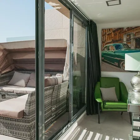 Bs Luxury Estate *
